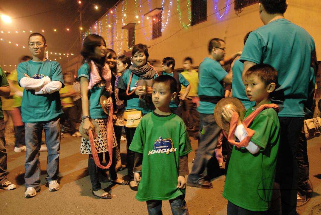 MWC044234