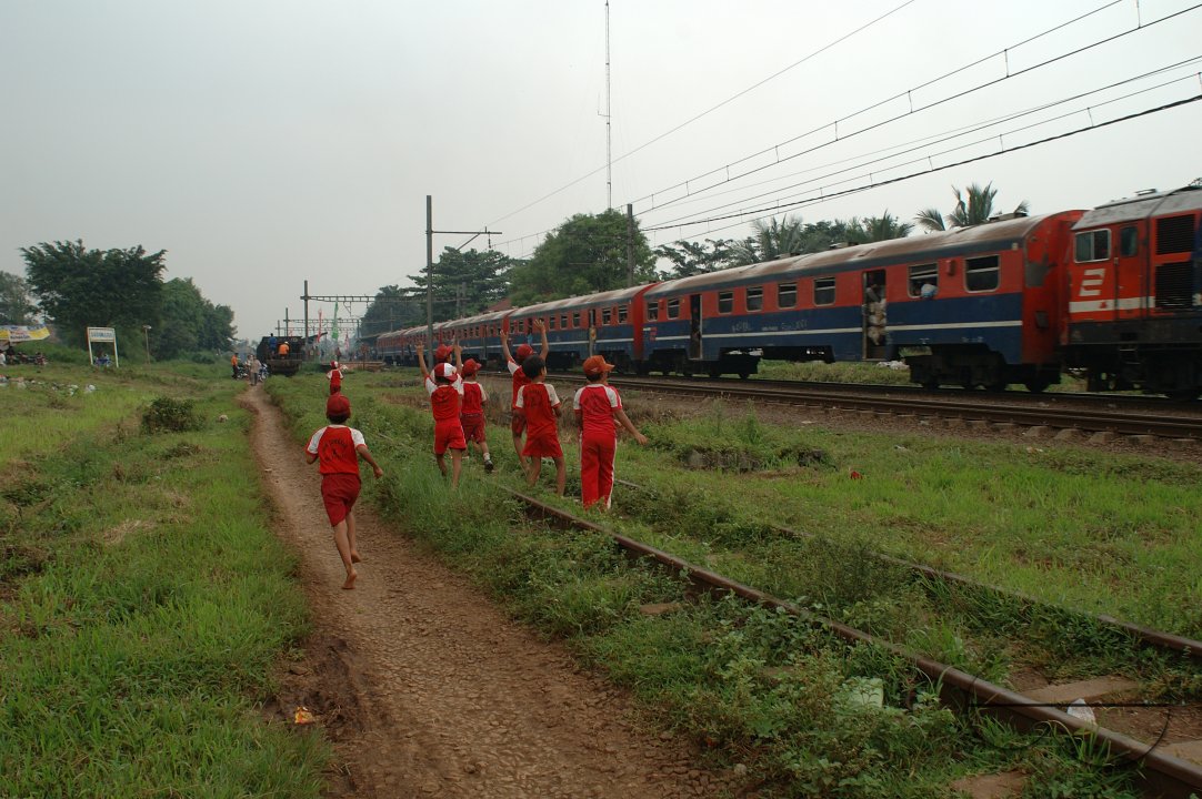 MWC009949