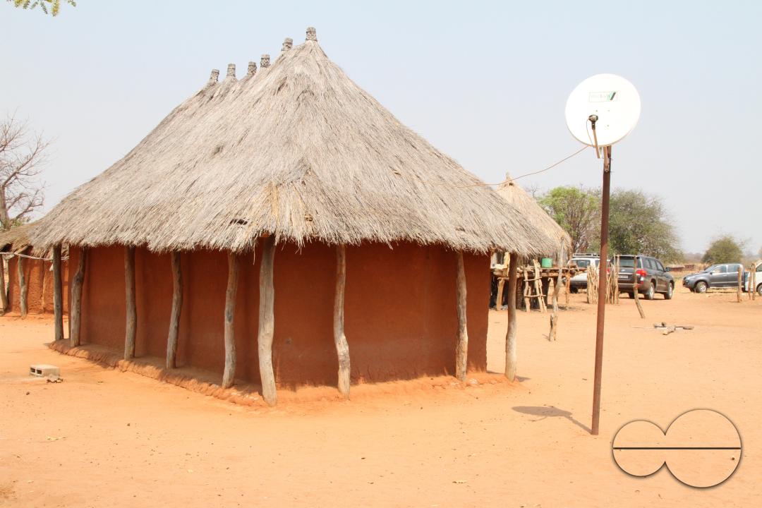 MWC044416