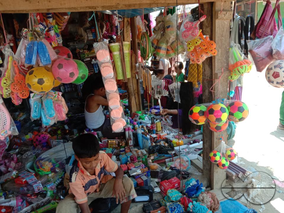 Toys and clothes stalls outside the Balukhali refugee camp