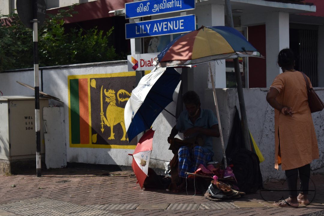 MWC034812