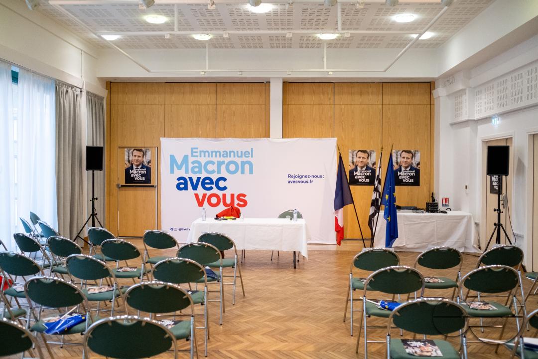 MWC047021
