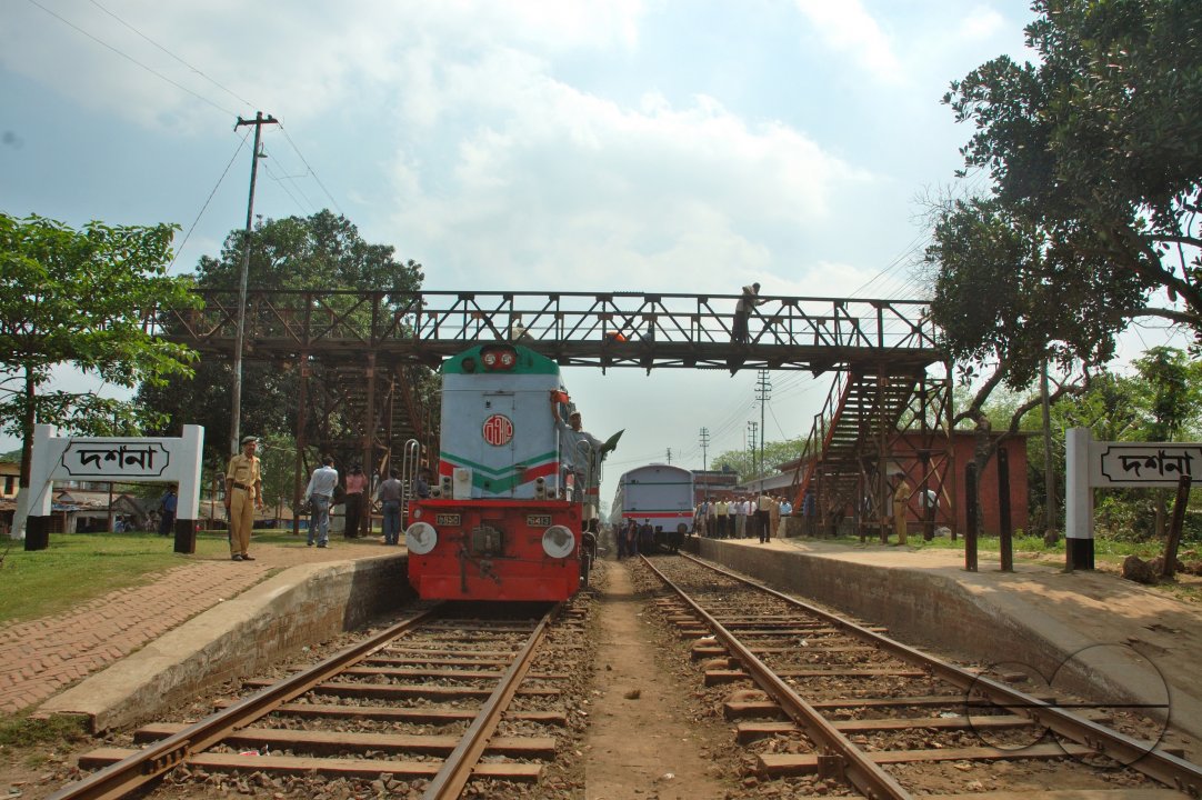 MWC012111