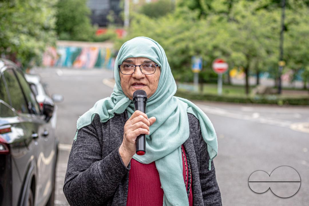 Following Keir Starmer's mention of Bangladesh regarding the Labour Party's immigration policy, British Bengolis react upset and organise flash protests outside the Labour North Central Office