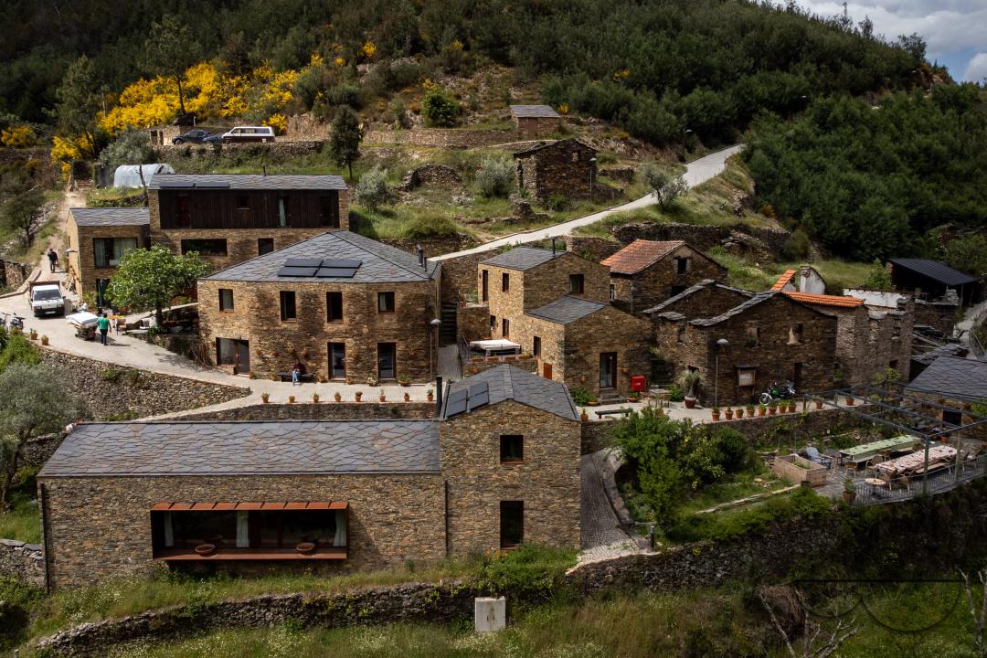 MWC053839